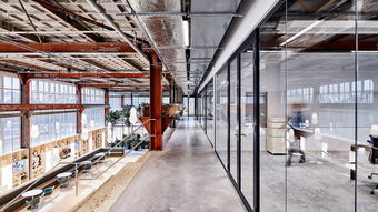 创新动力工厂 旧电厂改造为综合创意楼的办公设计欣赏